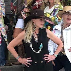 Meet your Posher, Teri